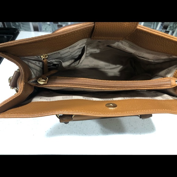 Michael Kors Large Tote - Picture 4 of 5